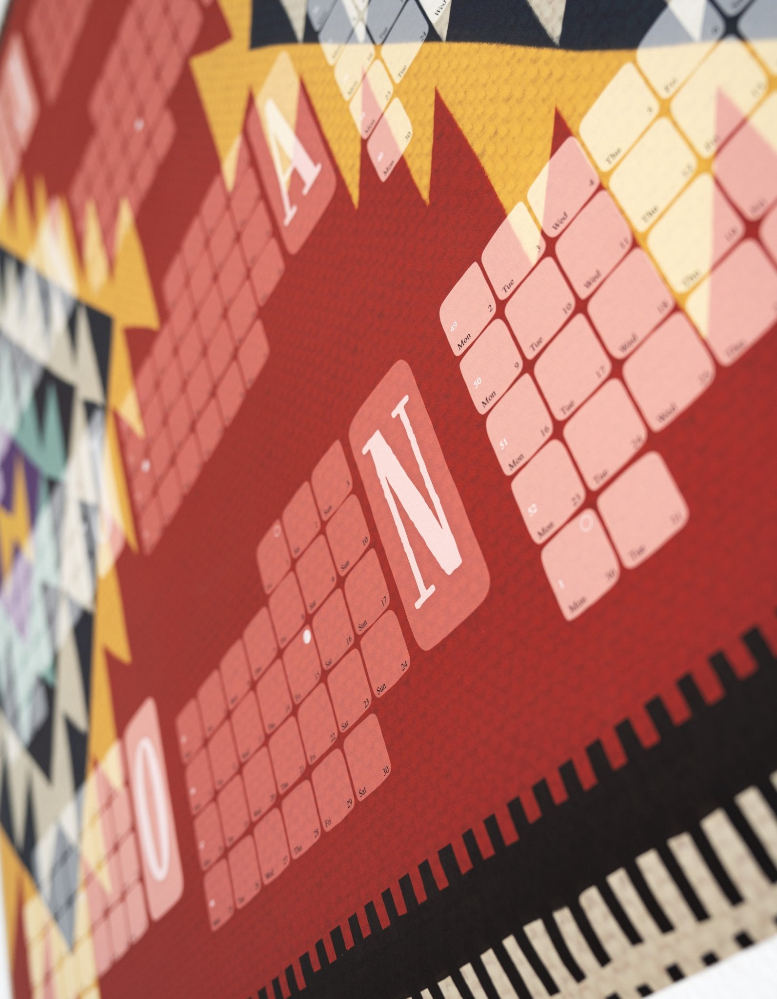 Design-Jahresplaner 2025 // Special Edition: Kilim Peacock rostbraun - Kilim